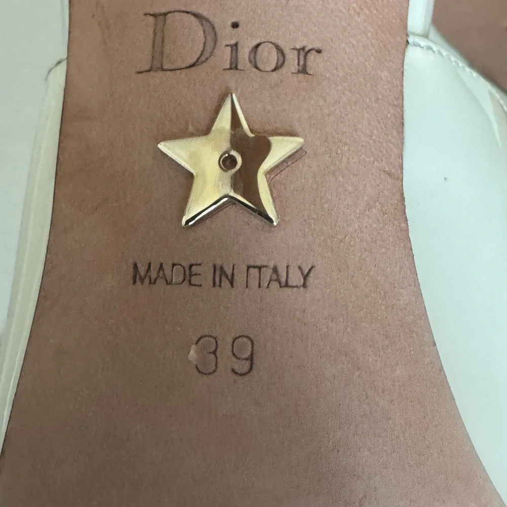 Christian Dior J’Adior Slingback Pumps Size 39 | Cream Patent Leather - Picture 5 of 10
